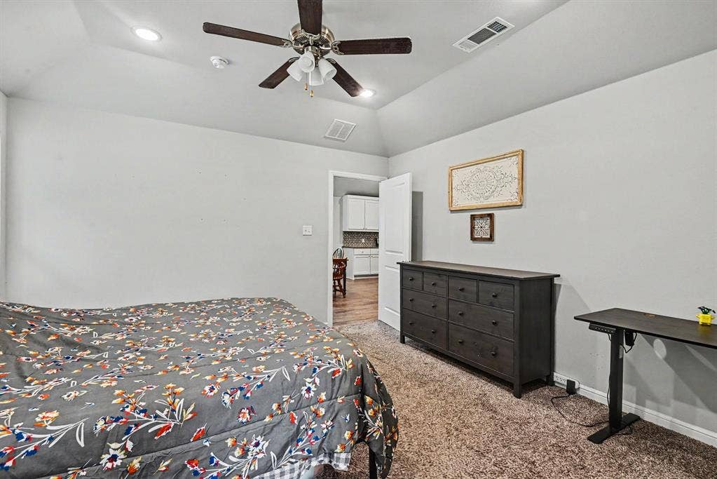 977 Sam Street, Springtown, TX 76082 977 Sam Street, Springtown, TX 76082