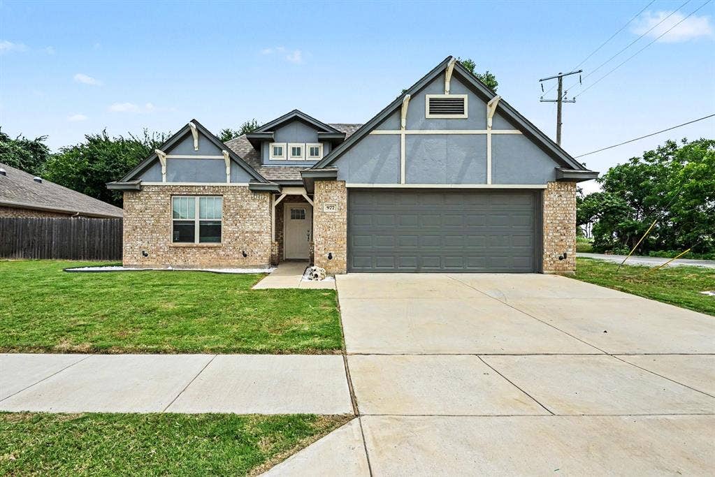 977 Sam Street, Springtown, TX 76082 977 Sam Street, Springtown, TX 76082