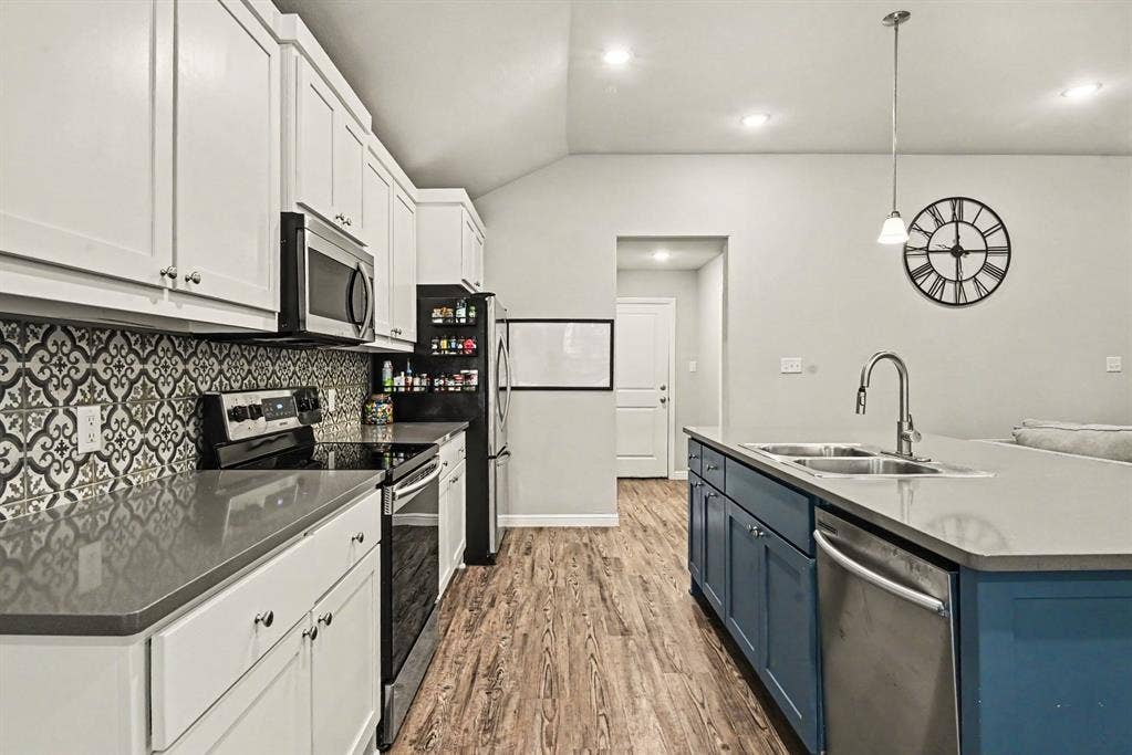 977 Sam Street, Springtown, TX 76082 977 Sam Street, Springtown, TX 76082