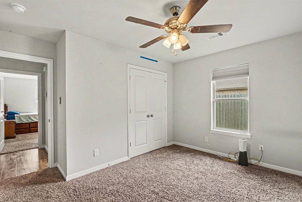 977 Sam Street, Springtown, TX 76082 977 Sam Street, Springtown, TX 76082