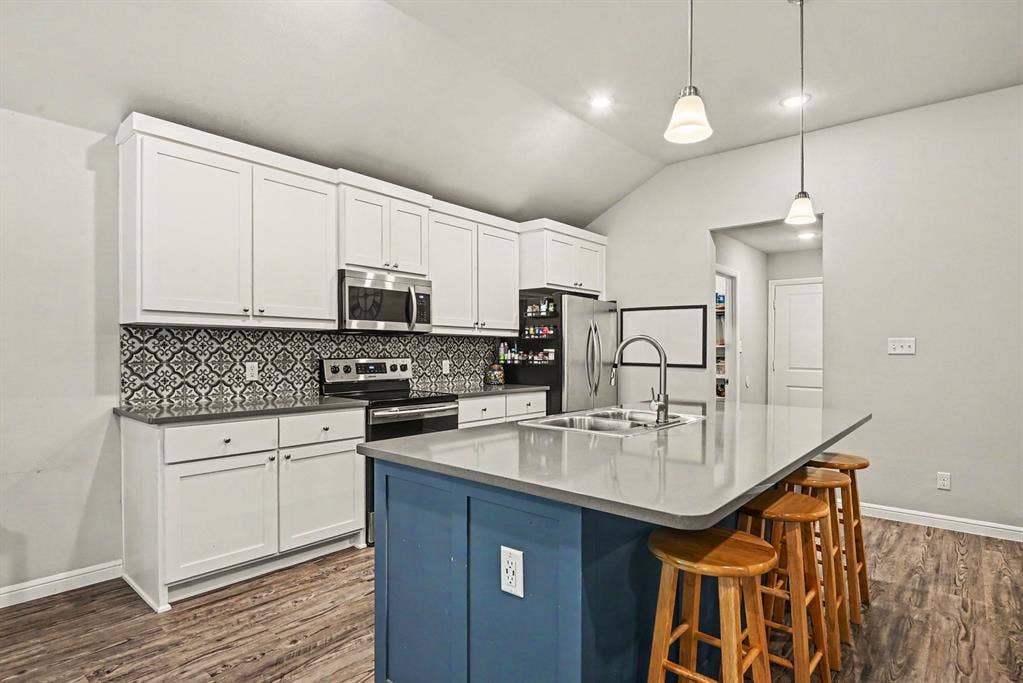 977 Sam Street, Springtown, TX 76082 977 Sam Street, Springtown, TX 76082
