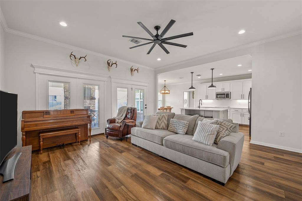 395 Cavitt Court, Robinson, TX 76706 395 Cavitt Court, Robinson, TX 76706