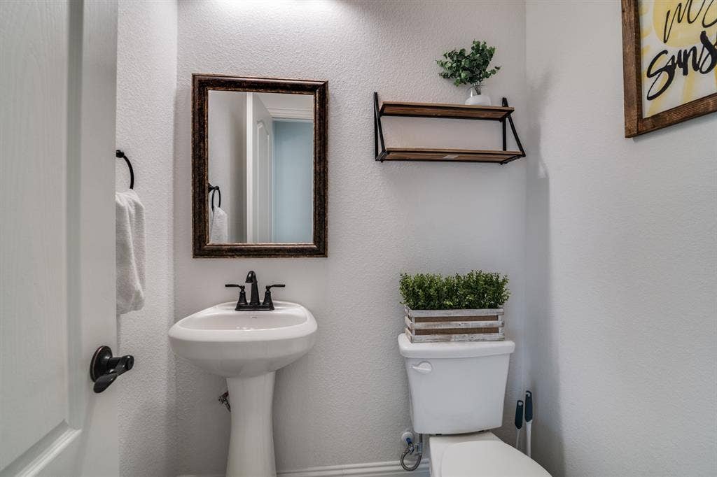 2643 Perdenales Drive, Royse City, TX 75189 2643 Perdenales Drive, Royse City, TX 75189