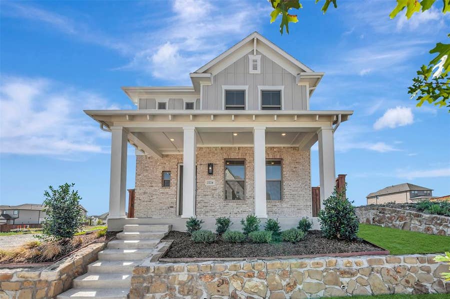 Property photo for 2224 Rolling Oaks Drive, Fort Worth, TX