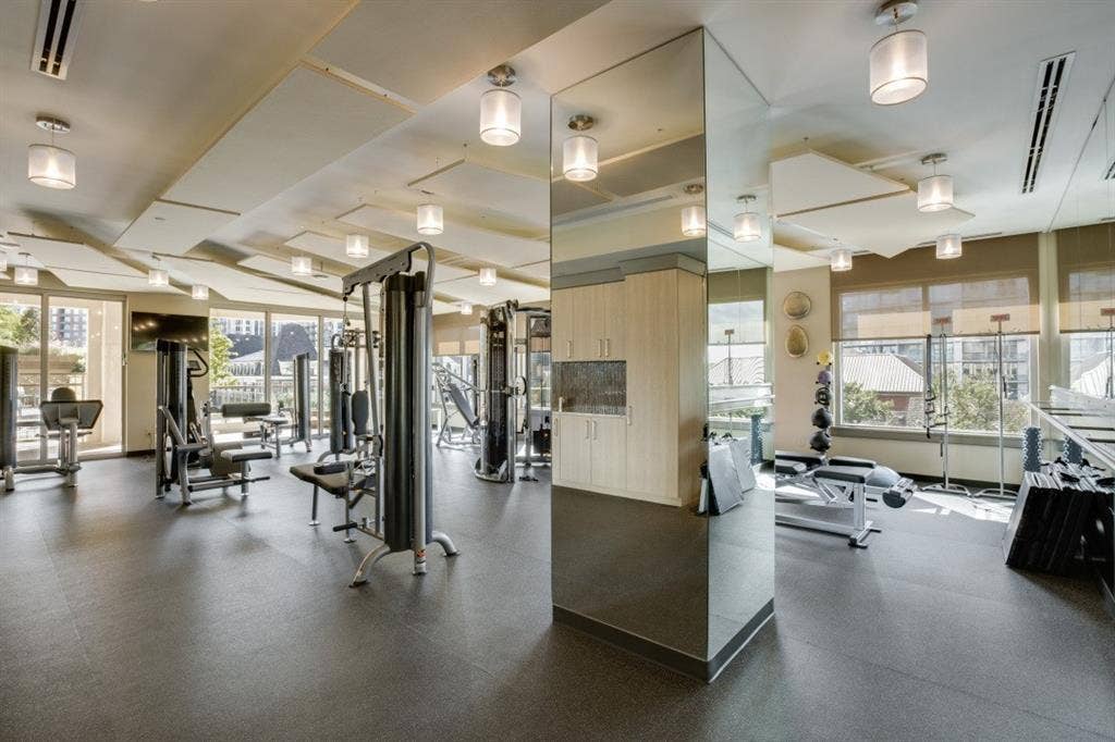 2300 WOLF Street, #5D, Dallas, TX 75201 State-of-the-art Fitness Center.