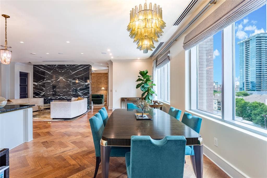 2300 WOLF Street, #5D, Dallas, TX 75201 Custom Chandelier.