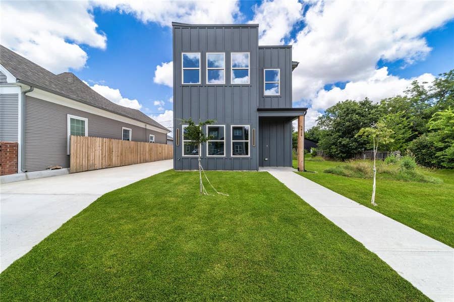 Property photo for 1426 Evans Avenue, Fort Worth, TX