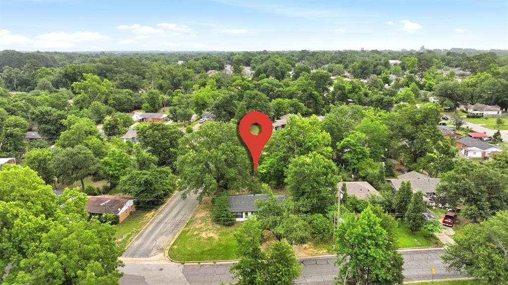 1919 Bradshaw, Tyler, TX 75702