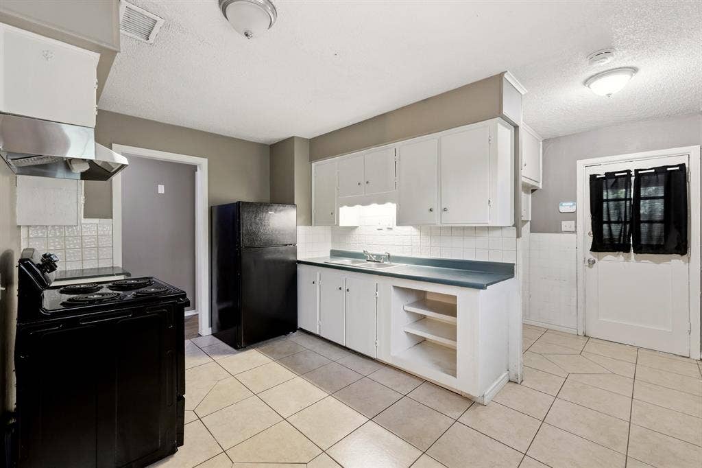 1919 Bradshaw, Tyler, TX 75702