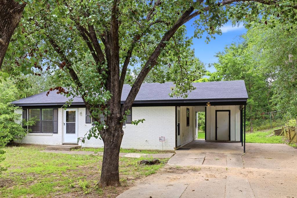 1919 Bradshaw, Tyler, TX 75702