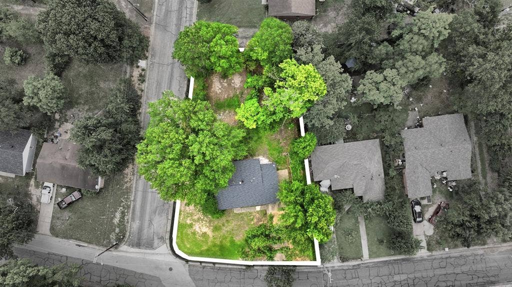 1919 Bradshaw, Tyler, TX 75702