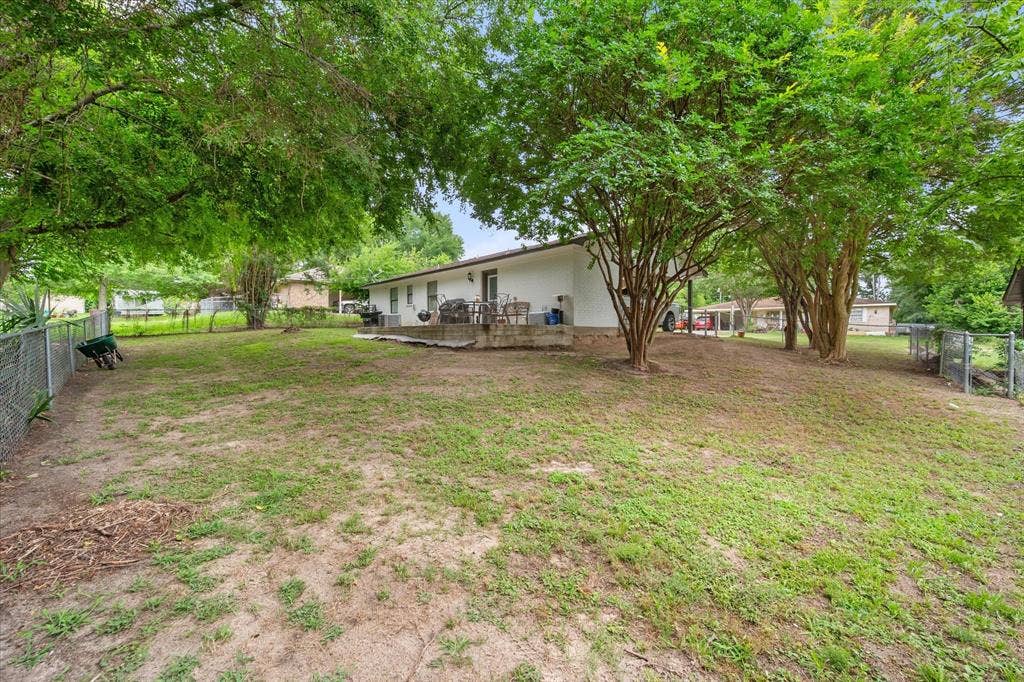 6060 CR 3925, Athens, TX 75752 6060 CR 3925, Athens, TX 75752