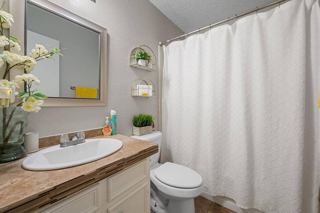 6060 CR 3925, Athens, TX 75752 6060 CR 3925, Athens, TX 75752