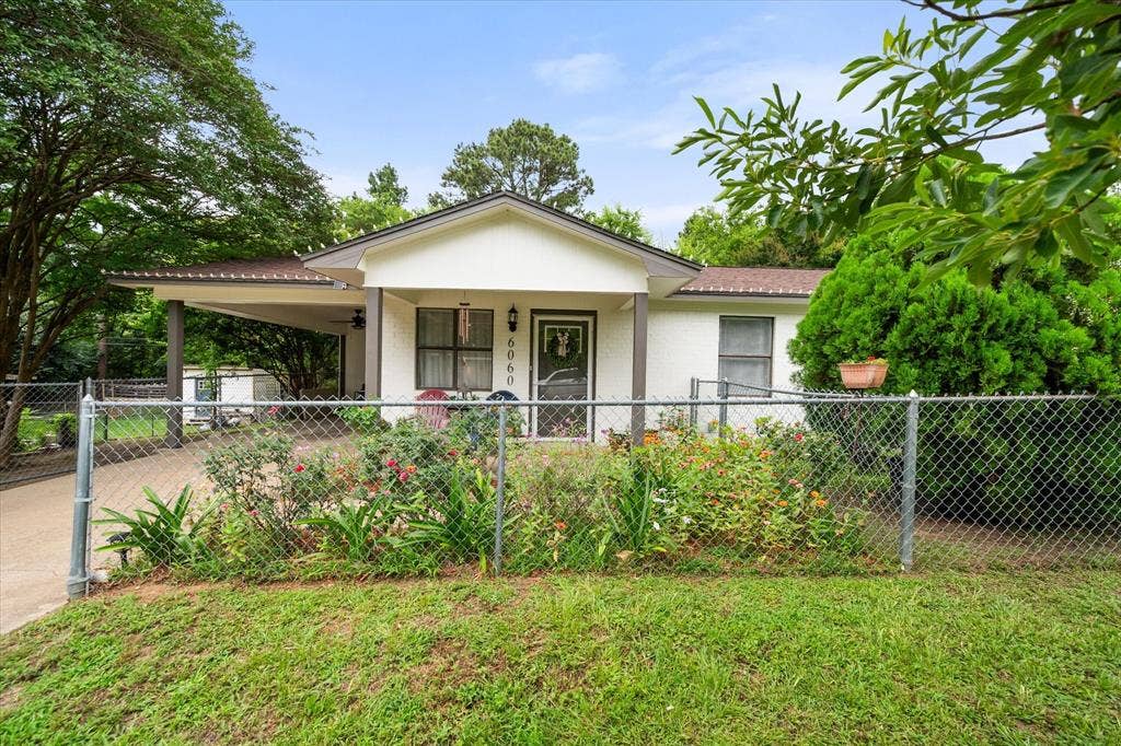 6060 CR 3925, Athens, TX 75752 6060 CR 3925, Athens, TX 75752
