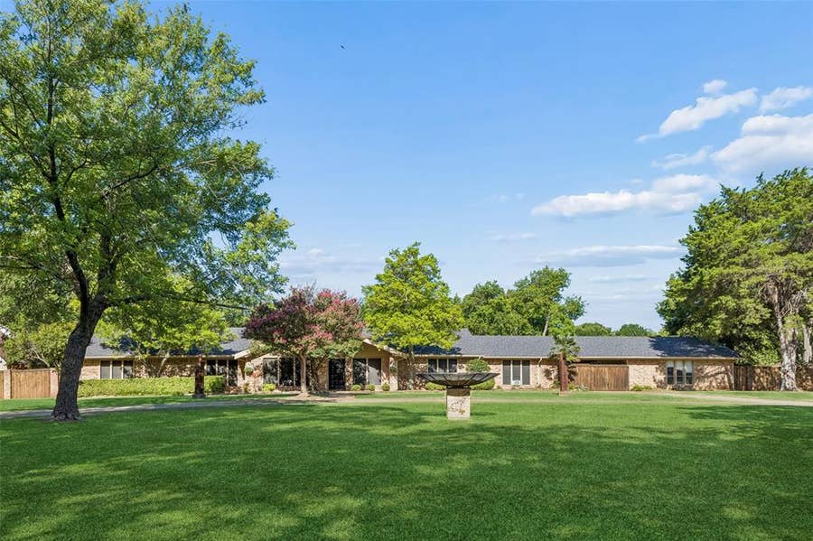 Property photo for 1303 Heather Glen Street, Duncanville, TX