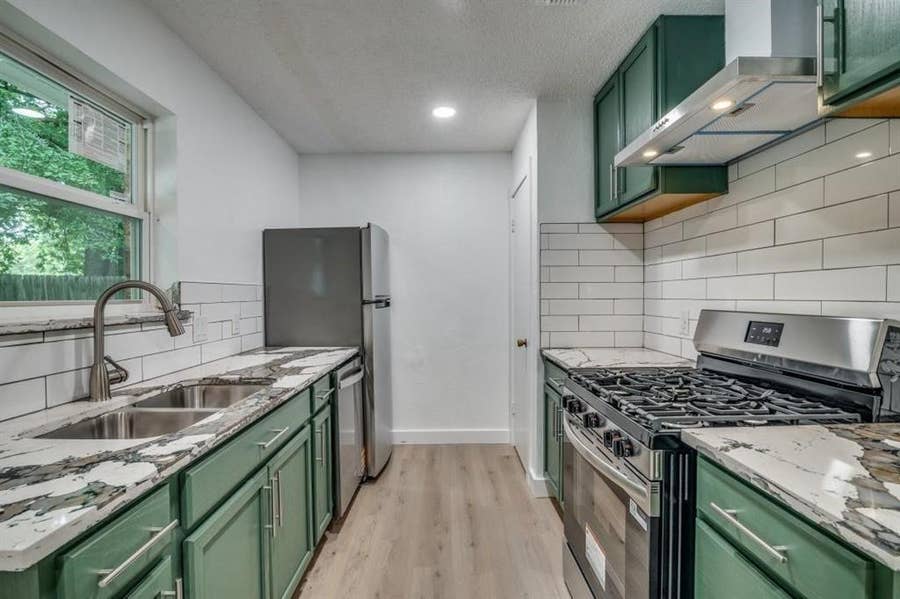 Property photo for 822 Milky Way, Garland, TX