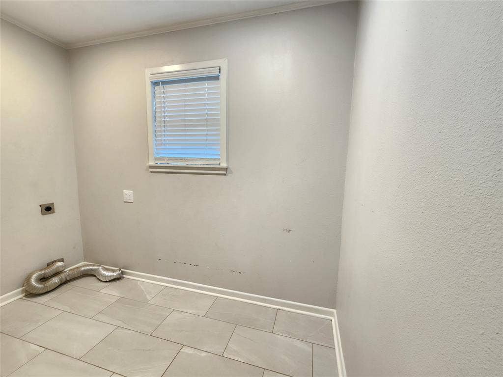 211 Betts Drive, Lindale, TX 75771 211 Betts Drive, Lindale, TX 75771
