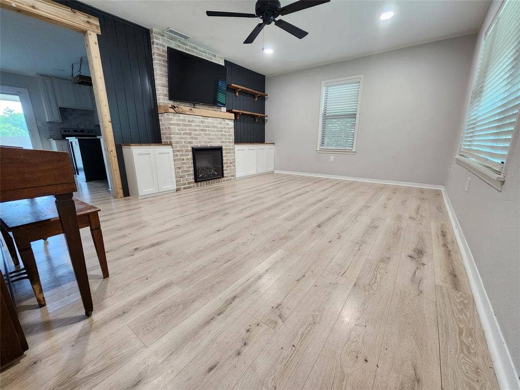 211 Betts Drive, Lindale, TX 75771 211 Betts Drive, Lindale, TX 75771