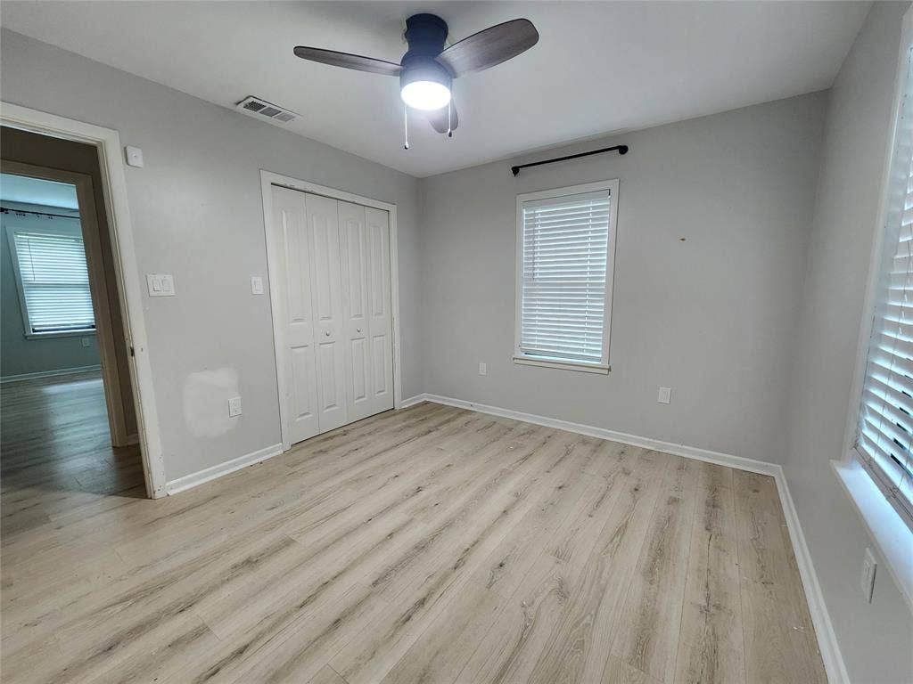 211 Betts Drive, Lindale, TX 75771 211 Betts Drive, Lindale, TX 75771