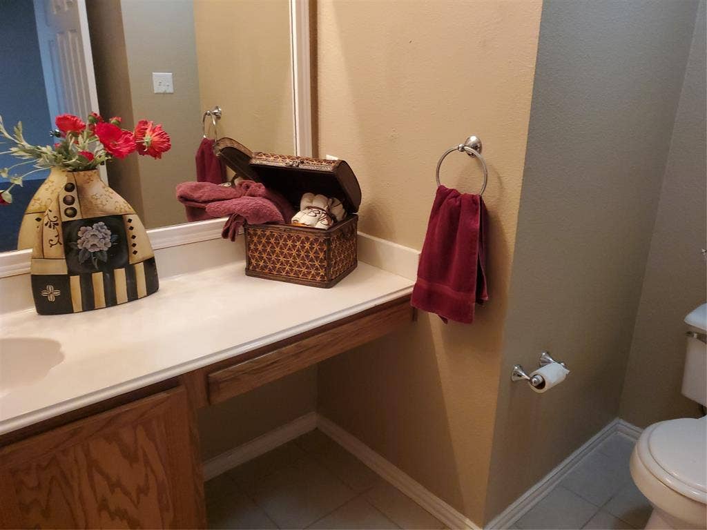5005 Boxwood Lane, McKinney, TX 75070 View 2 of primary bathroom.