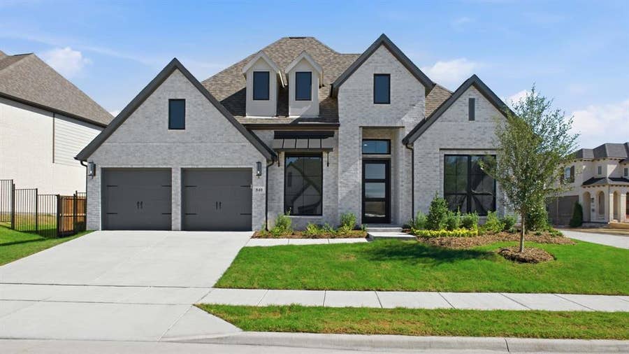Property photo for 840 River Sky Road, Lavon, TX