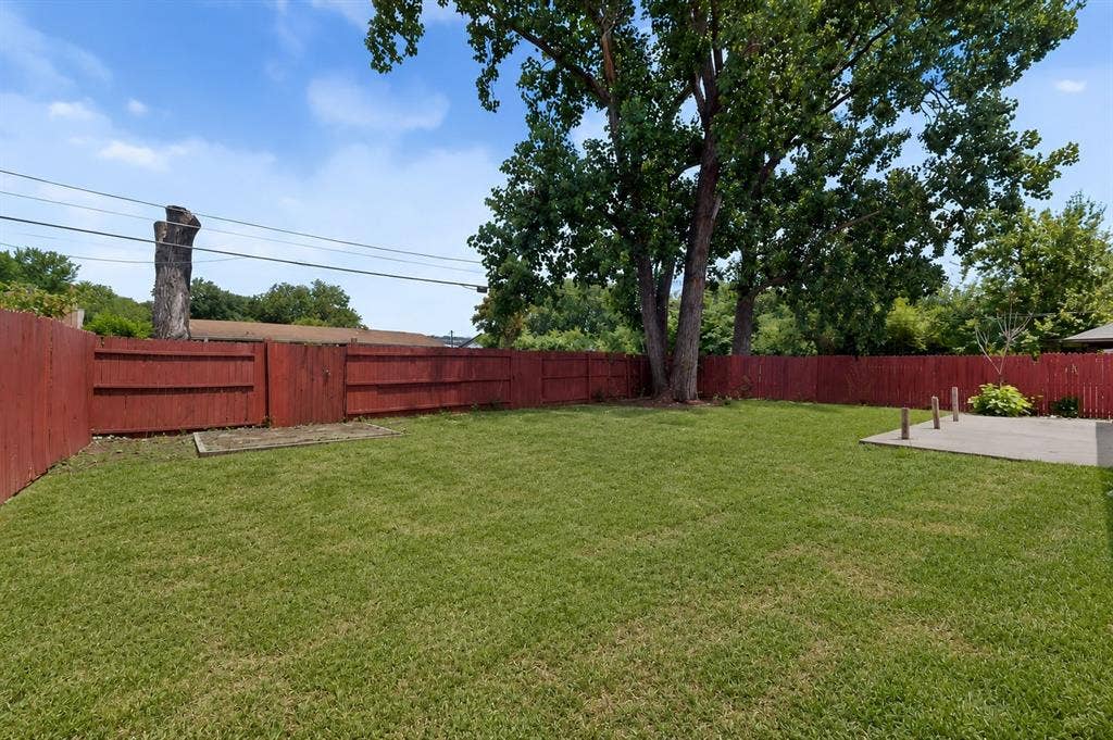 2217 52nd Street, Dallas, TX 75216 2217 52nd Street, Dallas, TX 75216