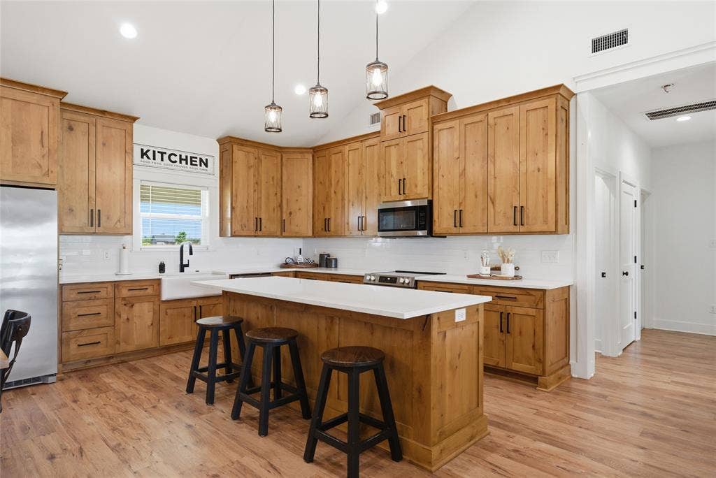 9012 County Road 3614, Murchison, TX 75778 9012 County Road 3614, Murchison, TX 75778