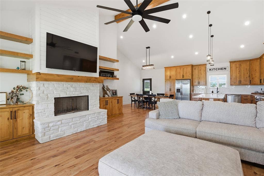 9012 County Road 3614, Murchison, TX 75778 9012 County Road 3614, Murchison, TX 75778