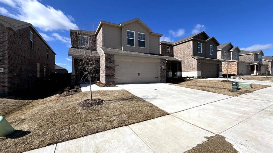 Property photo for 882 Breakwater Drive, Princeton, TX