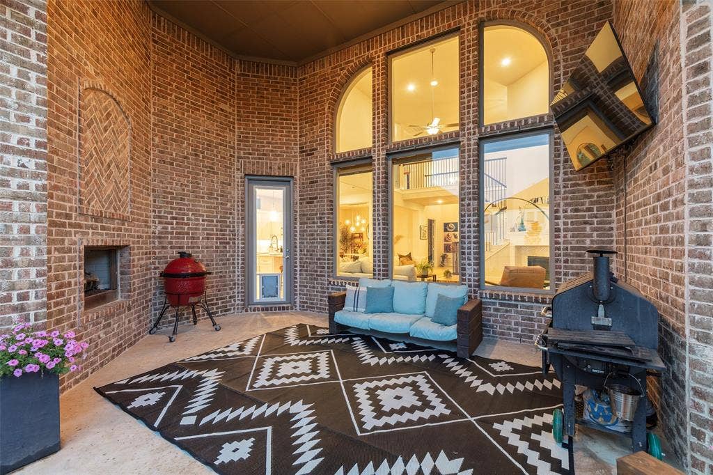 613 N Pecan Parkway, Northlake, TX 76247 613 N Pecan Parkway, Northlake, TX 76247