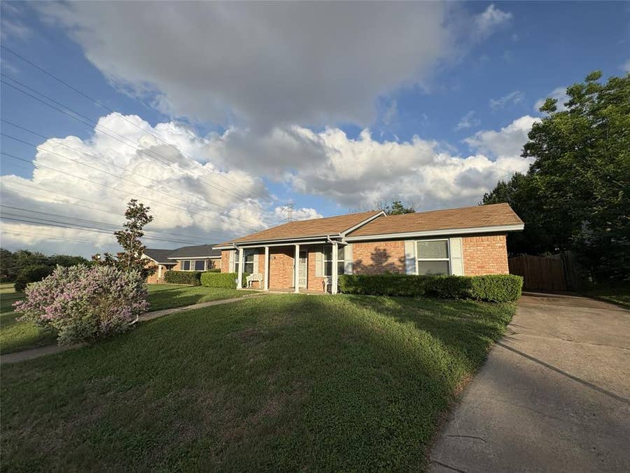 Property photo for 6100 Landmark Drive, Waco, TX