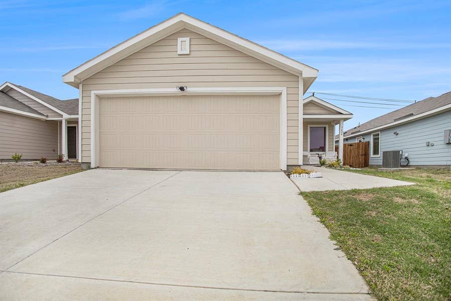 Property photo for 3624 Bluebird Lane, McKinney, TX