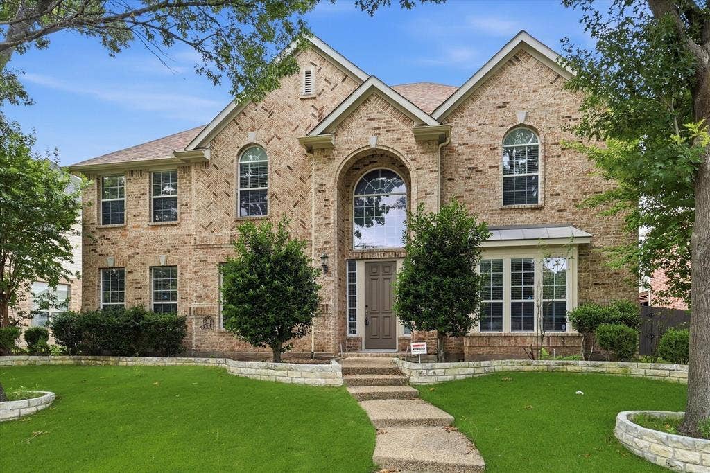 2220 New College Lane, Plano, TX 75025 2220 New College Lane, Plano, TX 75025