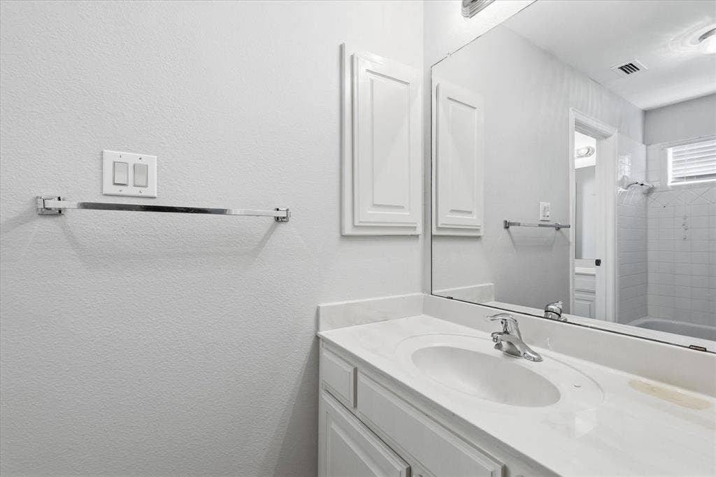 2220 New College Lane, Plano, TX 75025 2220 New College Lane, Plano, TX 75025