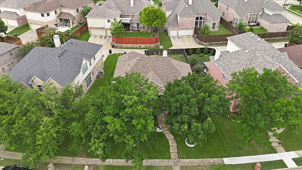 2220 New College Lane, Plano, TX 75025 2220 New College Lane, Plano, TX 75025
