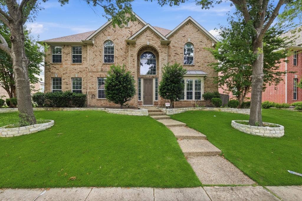 2220 New College Lane, Plano, TX 75025 2220 New College Lane, Plano, TX 75025