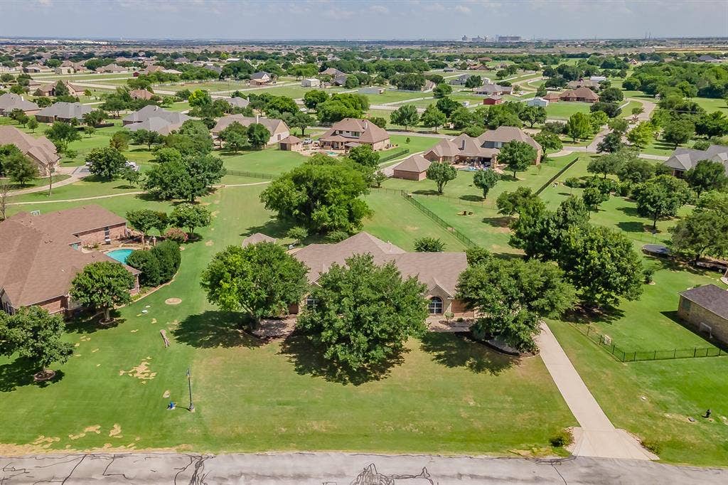 1049 Van Zandt Court, Haslet, TX 76052