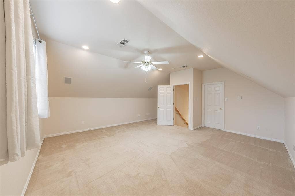 1049 Van Zandt Court, Haslet, TX 76052