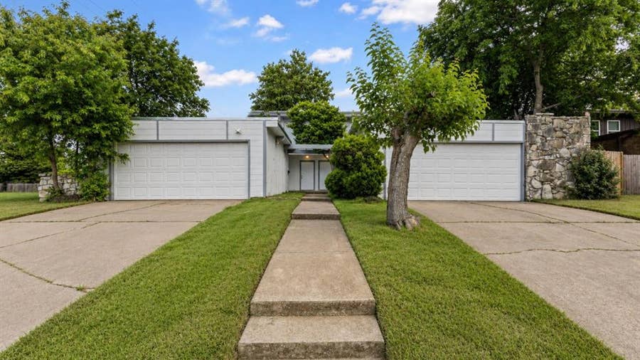 Property photo for 6315 Walraven Circle, Fort Worth, TX