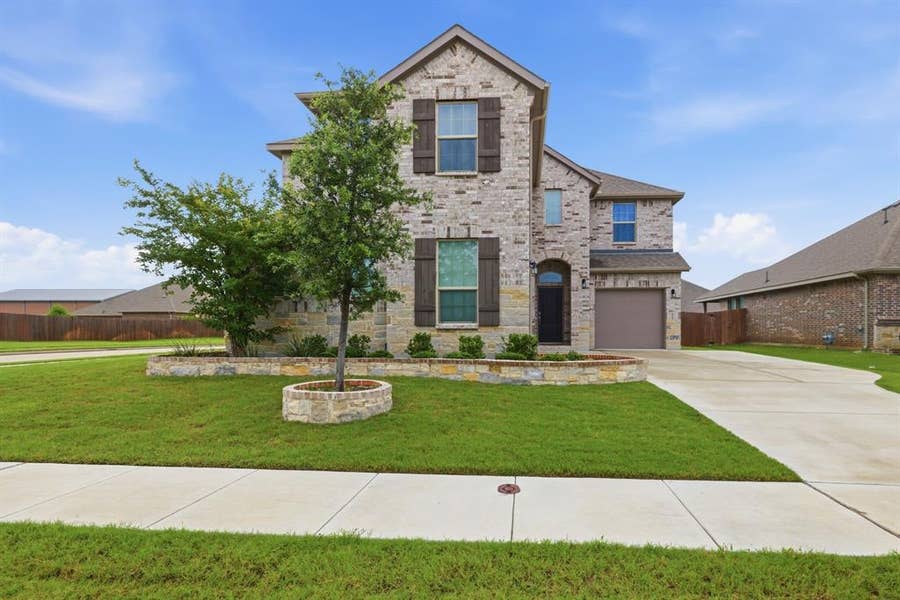Property photo for 3619 Twin Pines Drive, Grand Prairie, TX