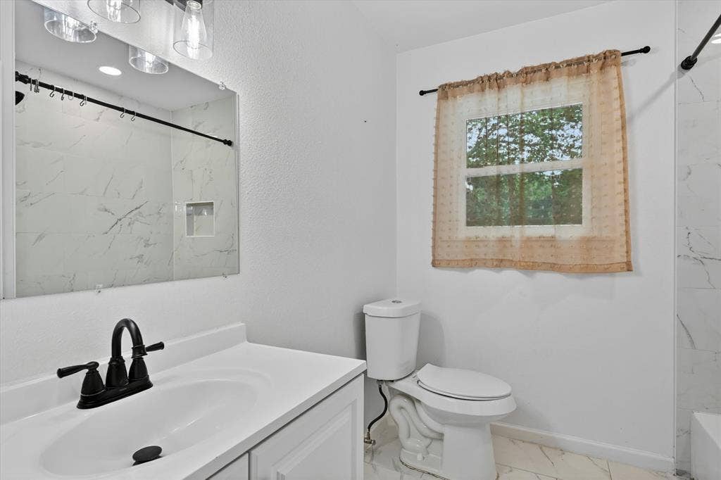 2833 Scruggs Park Drive, Richland Hills, TX 76118 2833 Scruggs Park Drive, Richland Hills, TX 76118
