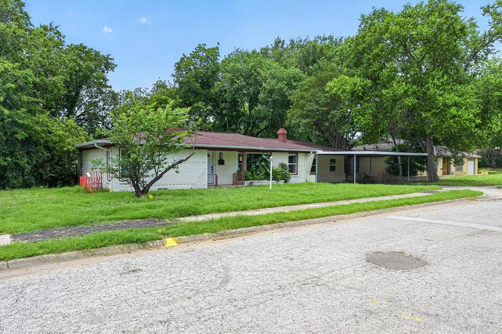 2833 Scruggs Park Drive, Richland Hills, TX 76118 2833 Scruggs Park Drive, Richland Hills, TX 76118
