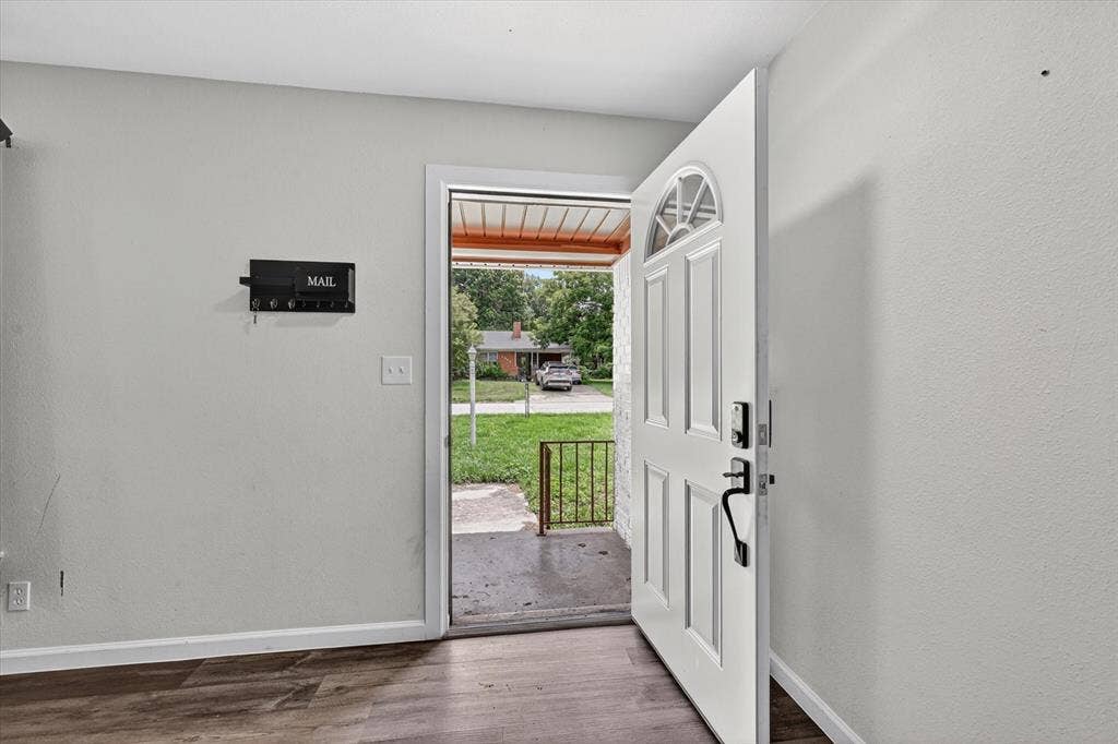 2833 Scruggs Park Drive, Richland Hills, TX 76118 2833 Scruggs Park Drive, Richland Hills, TX 76118