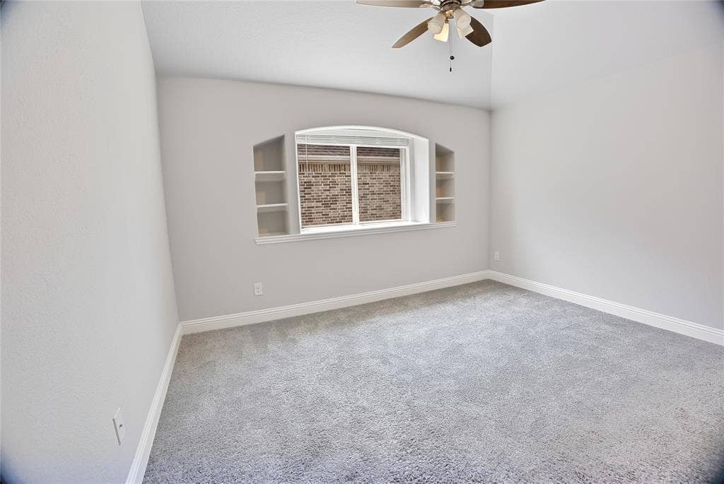 620 Shadow Trail, Frisco, TX 75033 Light gray carpeting with white baseboards and neutral wall paint