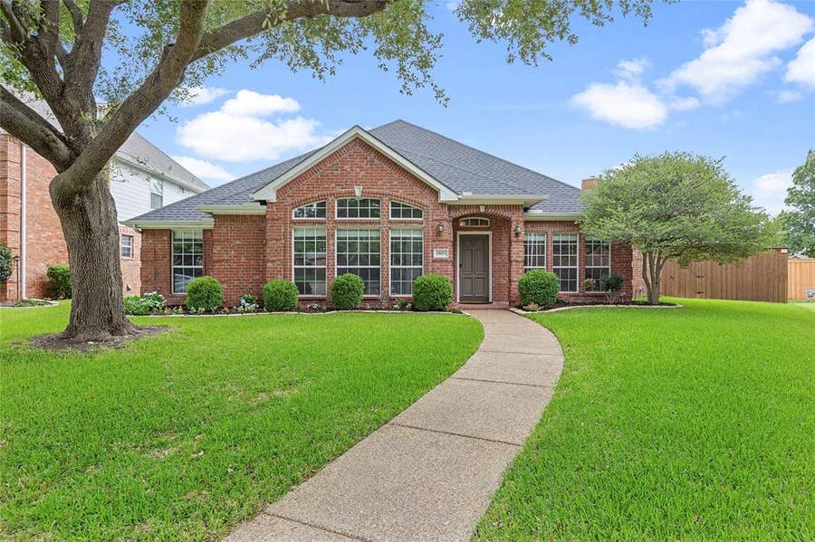 Property photo for 6809 Locksley Circle, Plano, TX