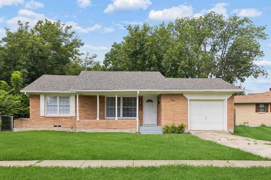 Property photo for 2513 Cumberland Drive, Garland, TX