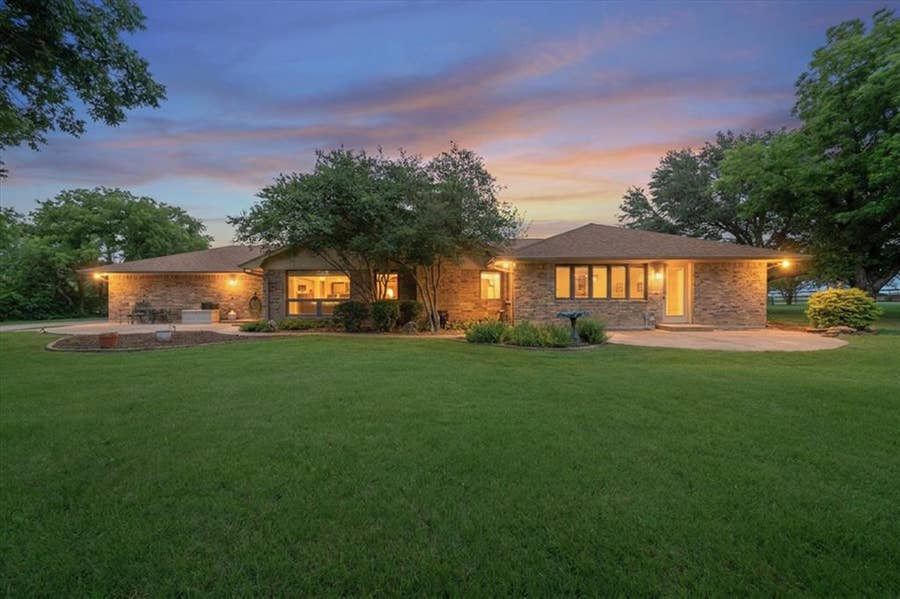 Property photo for 1328 Bear Creek Road, Cedar Hill, TX