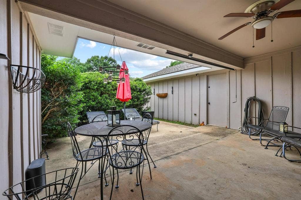 1925 Country Club Drive, Plano, TX 75074 1925 Country Club Drive, Plano, TX 75074
