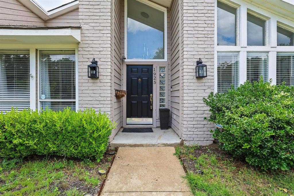 1925 Country Club Drive, Plano, TX 75074 1925 Country Club Drive, Plano, TX 75074