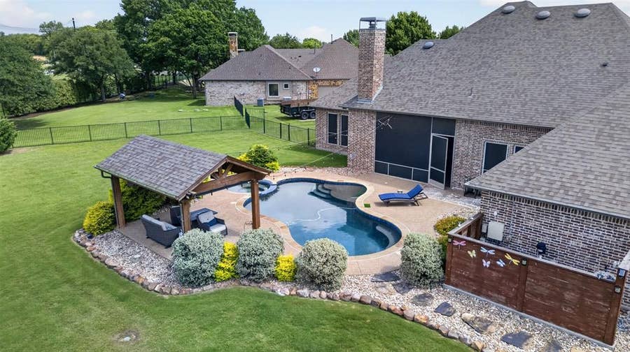 Property photo for 4408 Lake Breeze Drive, McKinney, TX